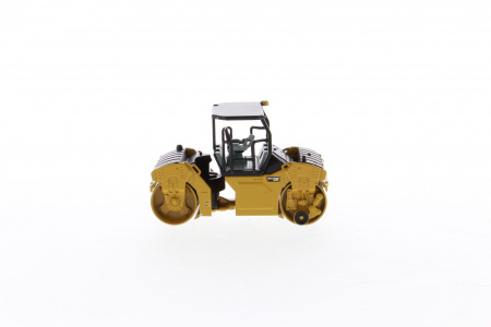 Cat CB-13 сдвоенный вибрационный каток с защитным козырьком 1:64