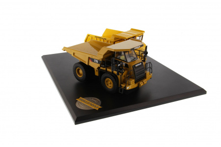 Cat 769 & 770 внедорожный самосвал (с буклетом об истории модели)  1:50 