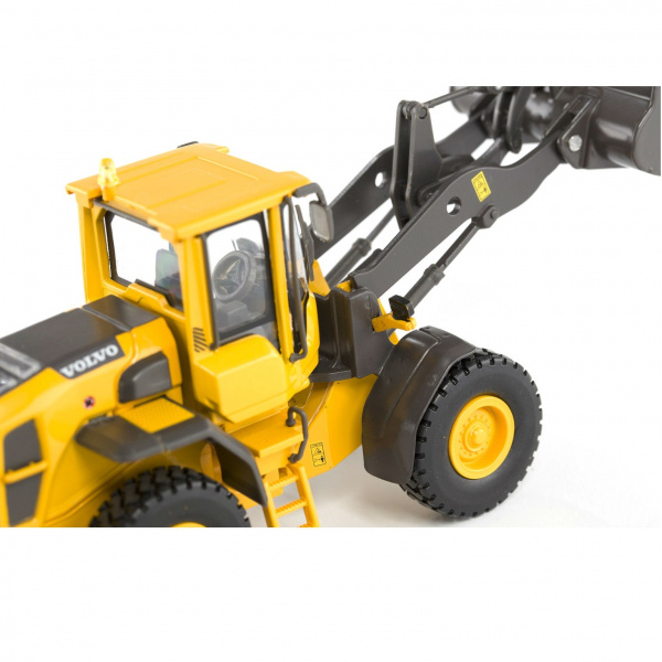 Volvo колесный погрузчик L60G 1:50