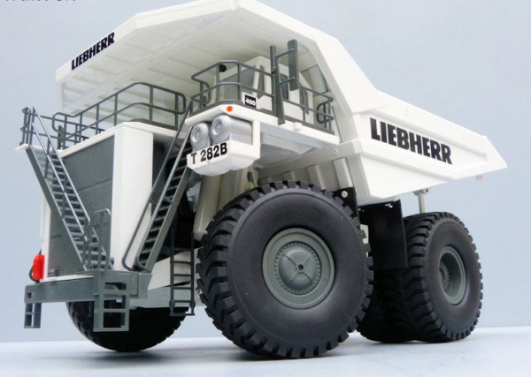LIEBHERR T 282 - карьерный самосвал 1:50