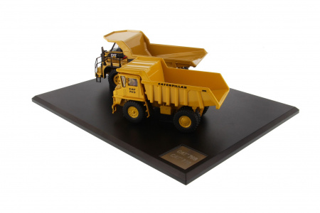 Cat 769 & 770 внедорожный самосвал (с буклетом об истории модели)  1:50 