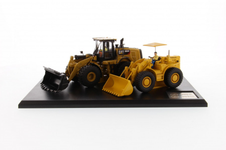 Cat 966A колесный погрузчик & 966M колесный погрузчик (с буклетом об истории модели) 1:50