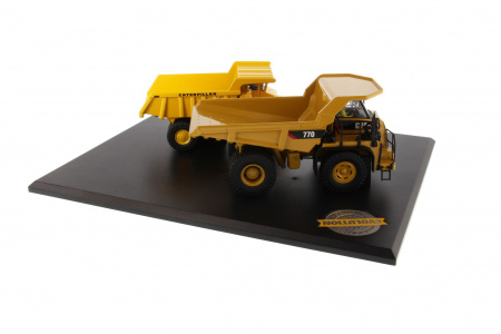 Cat 769 & 770 внедорожный самосвал (с буклетом об истории модели)  1:50 