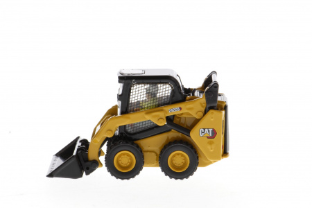 Cat 242D3 погрузчик с бортовым поворотом 1:50