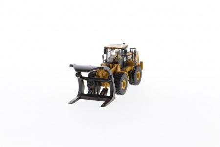 Cat 972M колесный погрузчик с вилами для бревен 1:87