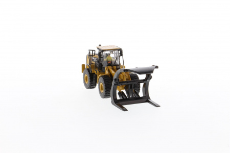 Cat 972M колесный погрузчик с вилами для бревен 1:87