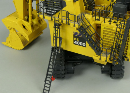 KOMATSU PC4000-11 горный экскаватор прямая лопата 1:50