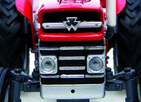 Massey Ferguson 135 without cab Трактор  1:32