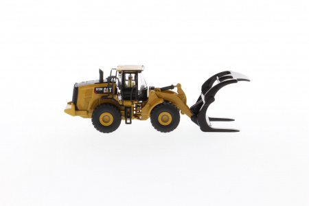 Cat 972M колесный погрузчик с вилами для бревен 1:87