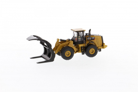 Cat 972M колесный погрузчик с вилами для бревен 1:87